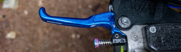 ENDUROSOLUTIONS -V2 Enduro X-Light Clutch Lever Brembo - Blue/Rainbow titanum