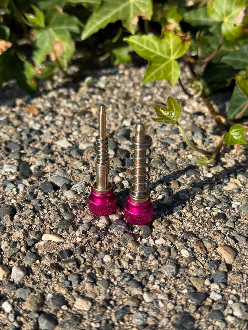 TRIALSOLUTIONS KEIHIN CARBURETOR ADJUSTERS  Keihin Carburetor Adjusters (Pair)